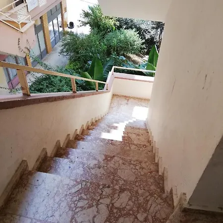 Caner Sitesi Apt No:211b Blok/b Kat:2 No:5 Apartment