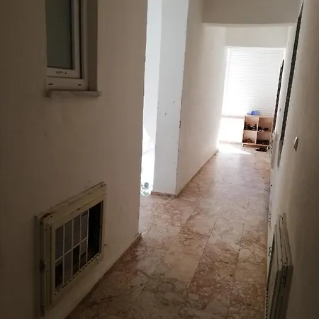 Caner Sitesi Apt No:211b Blok/b Kat:2 No:5 Apartment